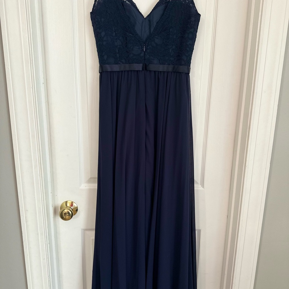 Elegant Navy Blue Lace Evening Gown - Picture 4 of 10